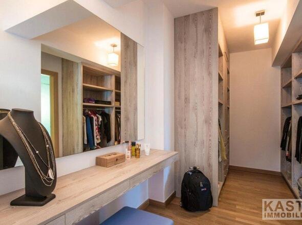 Begehbarer Kleiderschrank