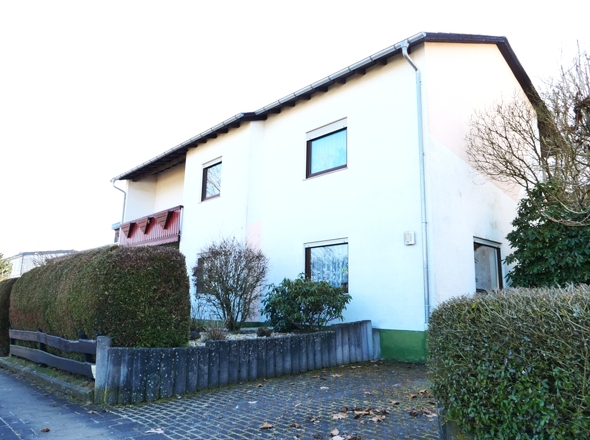 Stellplatz auf dem Grundstück