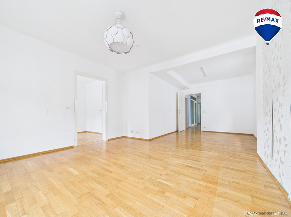 REMAX Immobilien DeLux Wohn-/Geschäftshaus Wohn-/Esszimmer Ottweiler Mark Borowicz