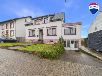 REMAX Immobilien DeLux Haus in Weiskirchen - Rappweiler zu verkaufen