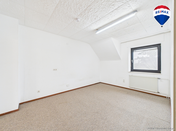 REMAX Immobilien DeLux Haus in Weiskirchen - Rappweiler zu verkaufen