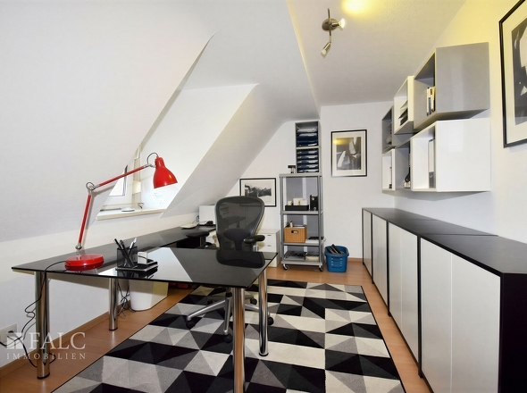 Büro/ Kind (KI generiert)