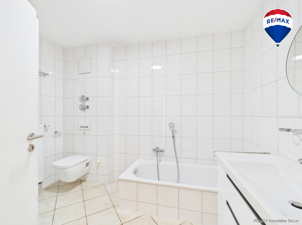 Erdgeschoss Wohnung in Besch mit Terrasse & Carport zu verkaufen 