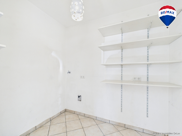 Erdgeschoss Wohnung in Besch mit Terrasse & Carport zu verkaufen 