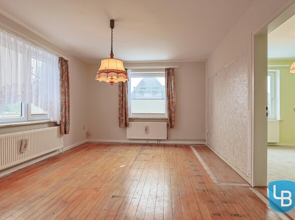 Lichtdurchflutetes Wohnzimmer