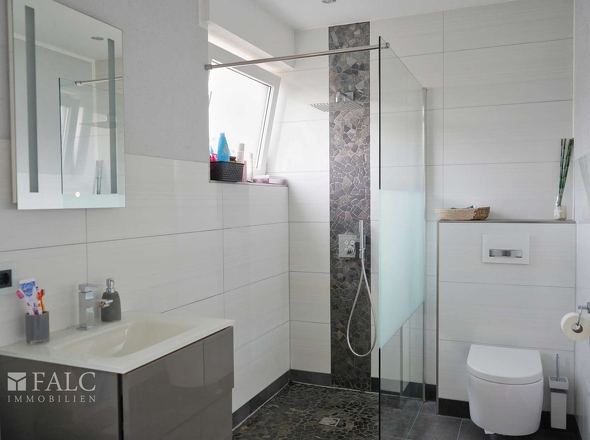 Badezimmer Ansicht 2