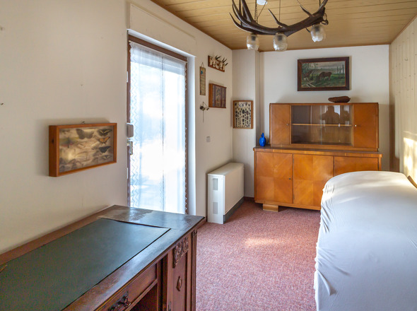 EG Arbeitszimmer mit Ausgang zur Süd-Terrasse 