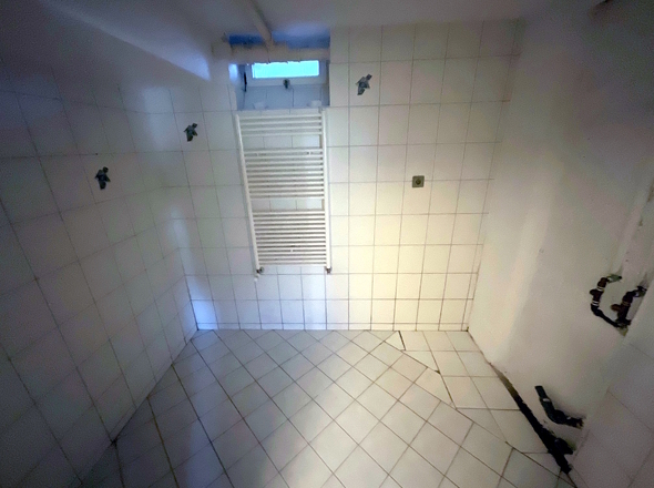 Raum vorgesehen für 2.Bad im EG