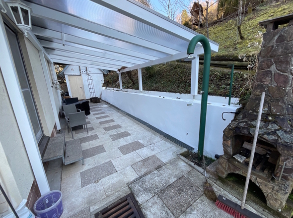 überdachte Terrasse