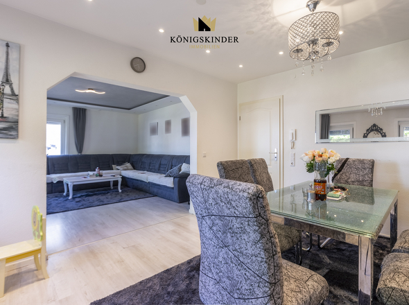 Zentraler Treffpunkt des Hauses- Wohnen und Essen vereint 