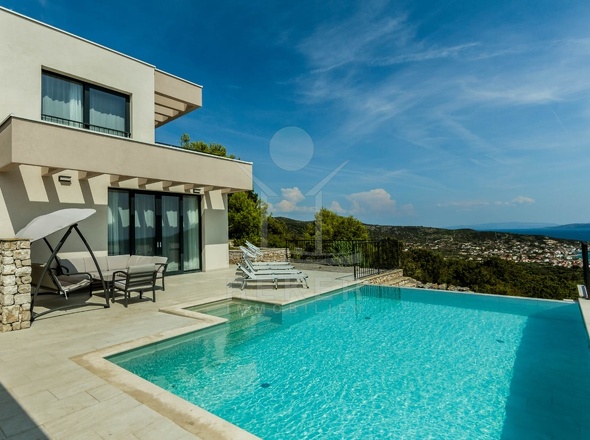 Die beeindruckende Villa erfüllt höchste Ansprüche