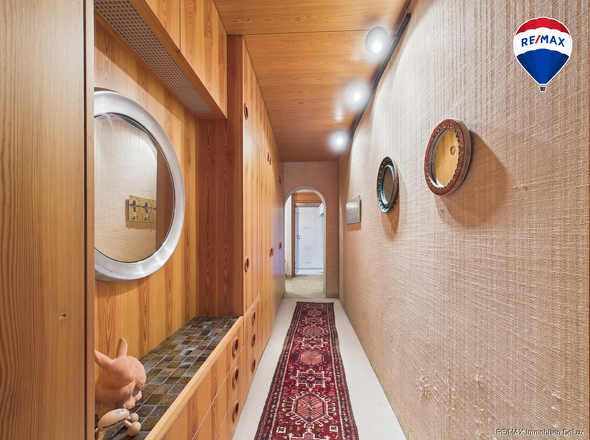 RE/MAX Immobilien DeLux Wohn-Geschäftshaus Merzig Flur