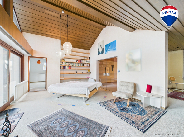 RE/MAX Immobilien DeLux Wohn-Geschäftshaus Merzig Schlafzimmer