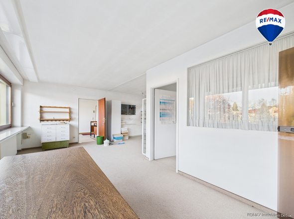 RE/MAX Immobilien DeLux Wohn-Geschäftshaus Merzig Büro