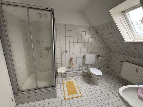 Bad 1 im Obergeschoss
