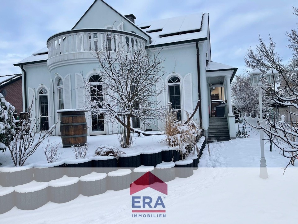 Hausansicht / Süd bei Schnee