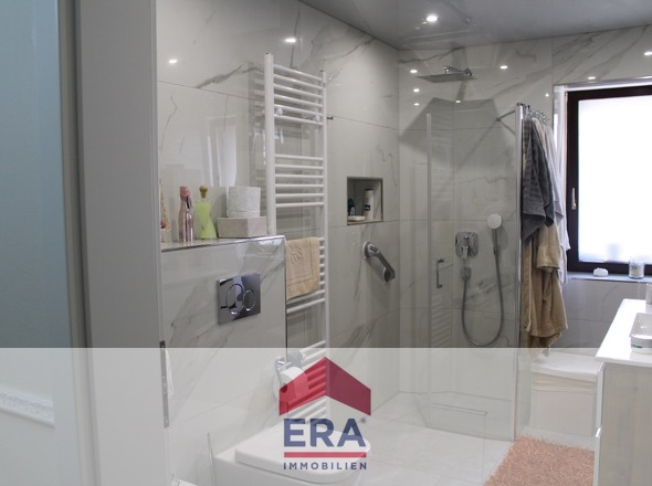 Badezimmer EG-Wohnung im Nebengebäude