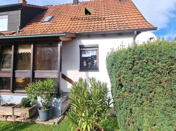 Vorgarten/Hauseingang mit Vorhaus