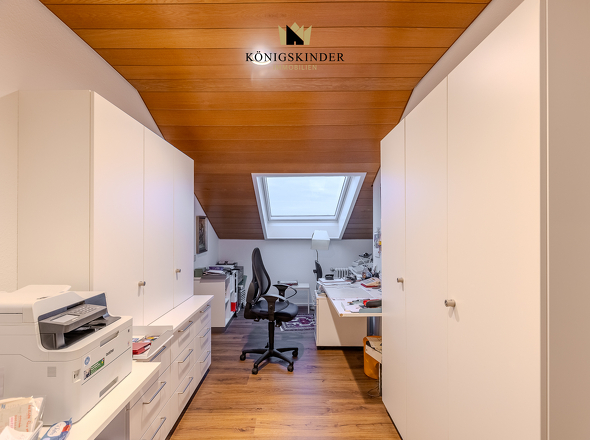 Auch ein Office ist da...