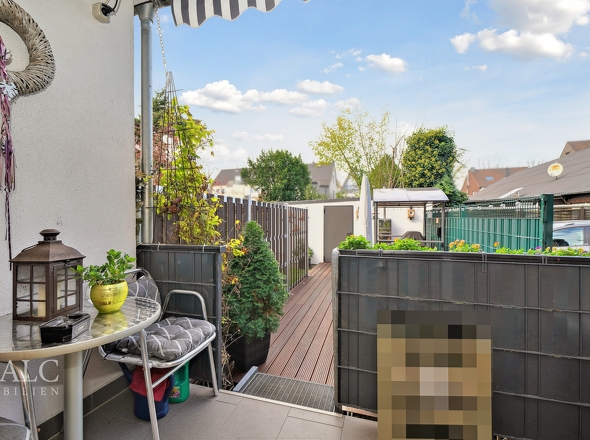 Balkon mit Sonnenplateu