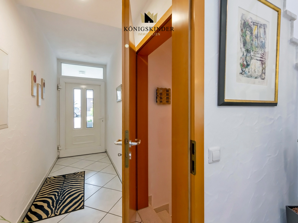 Eingangsbereich + Zugang zum Keller