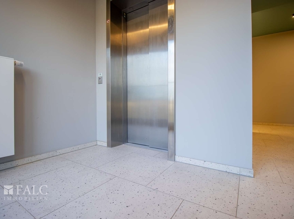 Aufzug in alle Etagen