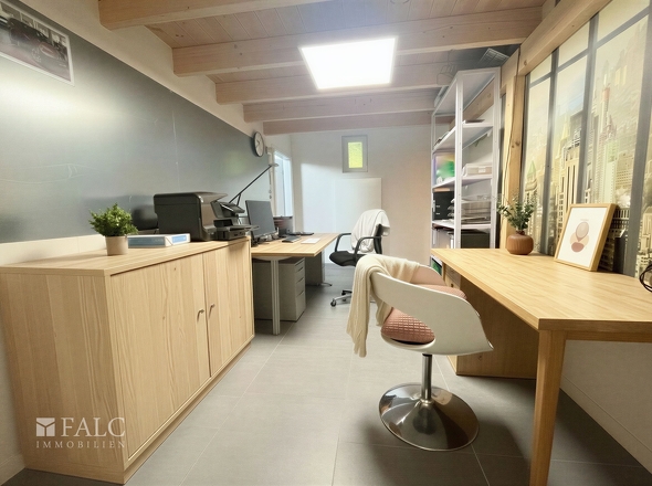 Büro - (KI generiert)