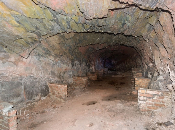 Höhle