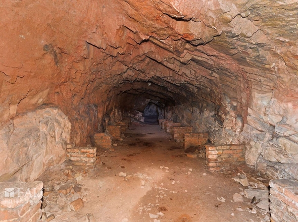 Höhle