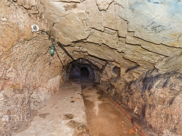 Höhle