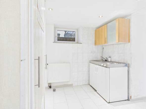 CAM04182G0-PR0041-STILL015