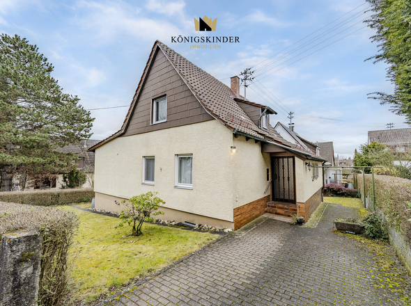 Hauseingang mit Stellplatz