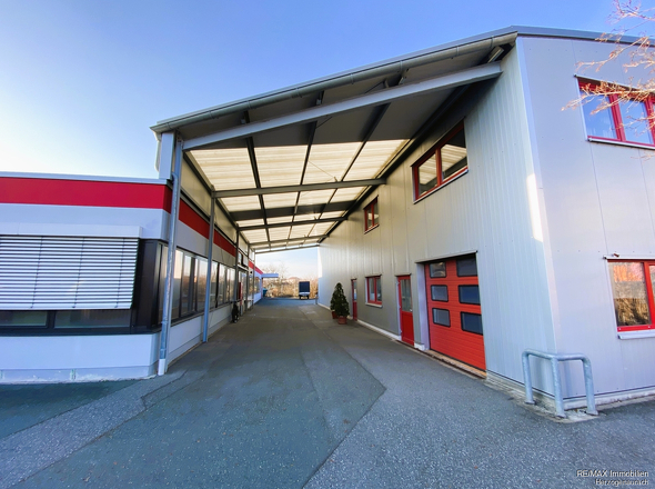 Überdachte Durchfahrt