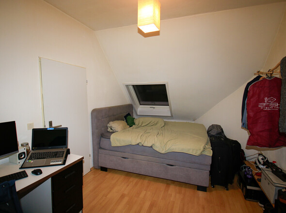 Schlafzimmer 4.OG links