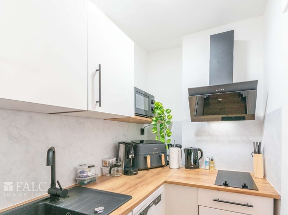 Küche inkl. Spülmaschine und Geräten