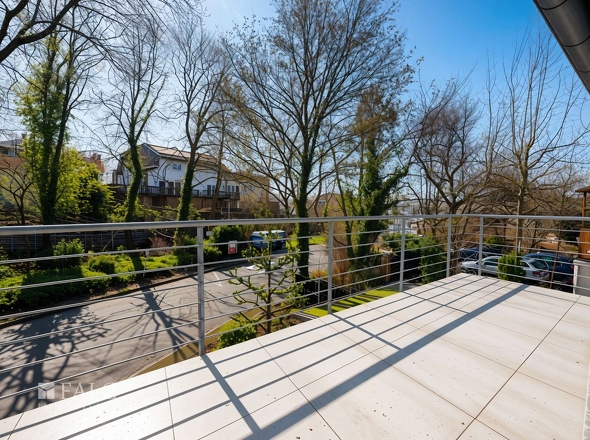 Balkon - (KI generiert)