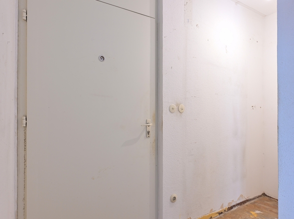 Eingangstür mit Nische 