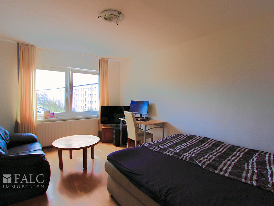 Wohn- und Schlafzimmer