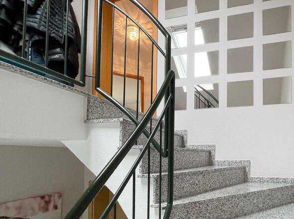 Treppenaufgang zur Wohnung