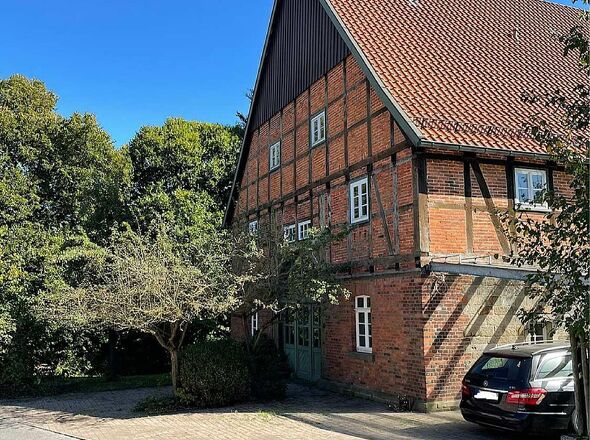 Straßenansicht Sommer