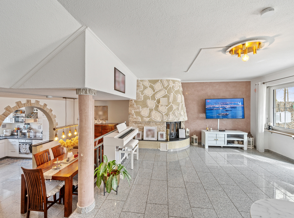 backbone_69854_039_HD