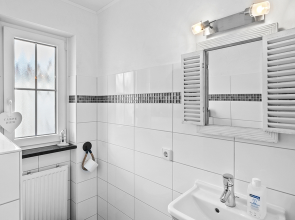 backbone_69854_048_HD