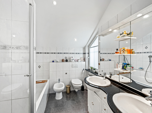 backbone_69854_060_HD