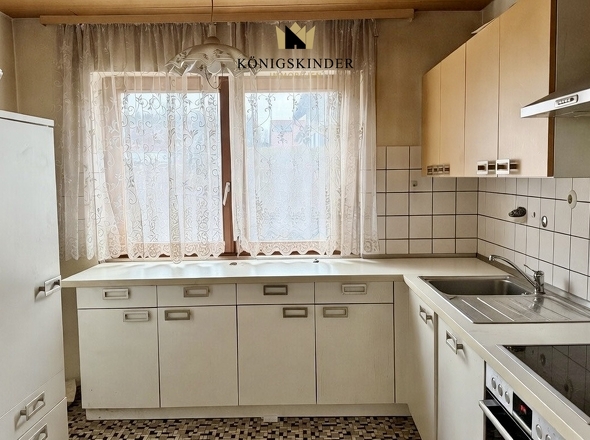 Separate Küche, modernisierungsbedürftig.