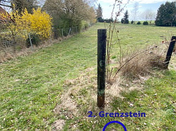 2. Vermessungspunkt Einfahrt Baugrundstück