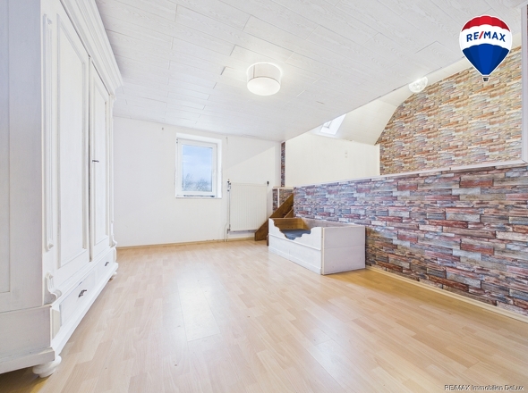 REMAX Immobilien DeLux Einfamilienhaus Schlafzimmer Blieskastel Mark Matthias Borowicz