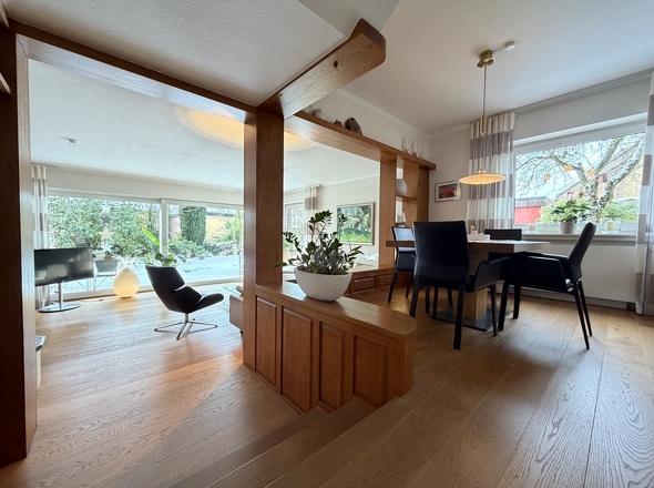 Offener Wohn-/Essbereich