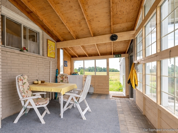 Wintergarten mit Blick ins Grüne