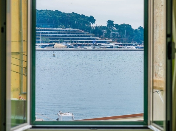 IMG-bcc3a71a00ce443b4b42191e2bbed755-V