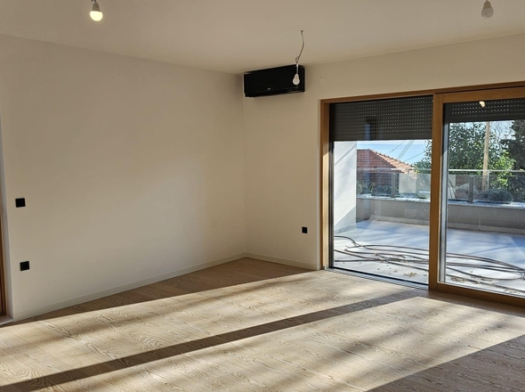 kantrida-luksuzan-stan-s-privatnom-okucnicom_20